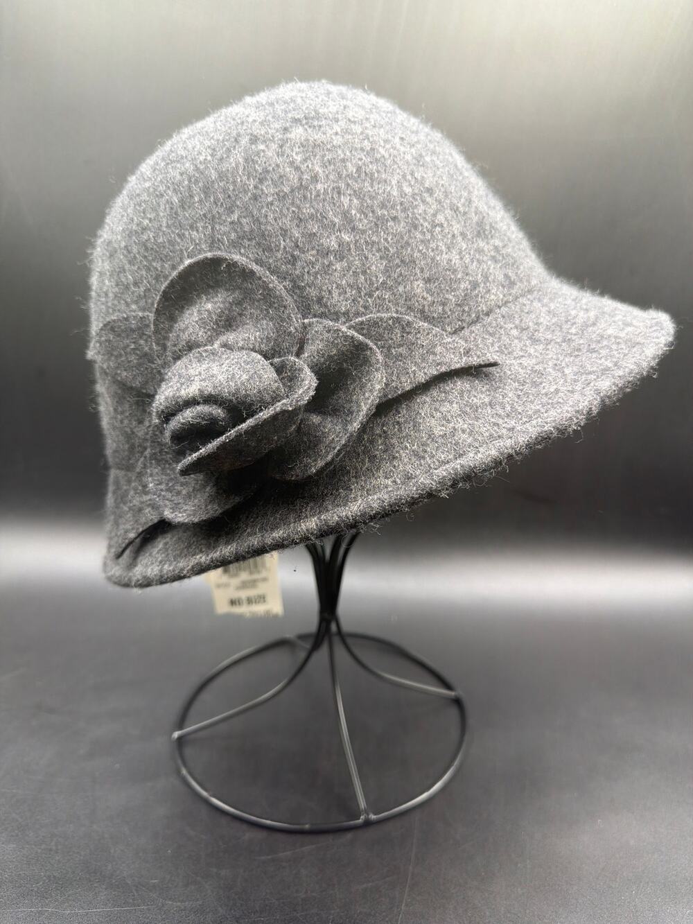 Charter Club NWT Womens Charcoal Gray Wool Cloche Hat Flower Trim Italy Size 7